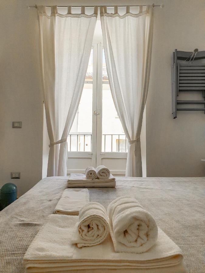Bed and Breakfast Dafni E Naide Cefalù Exterior foto